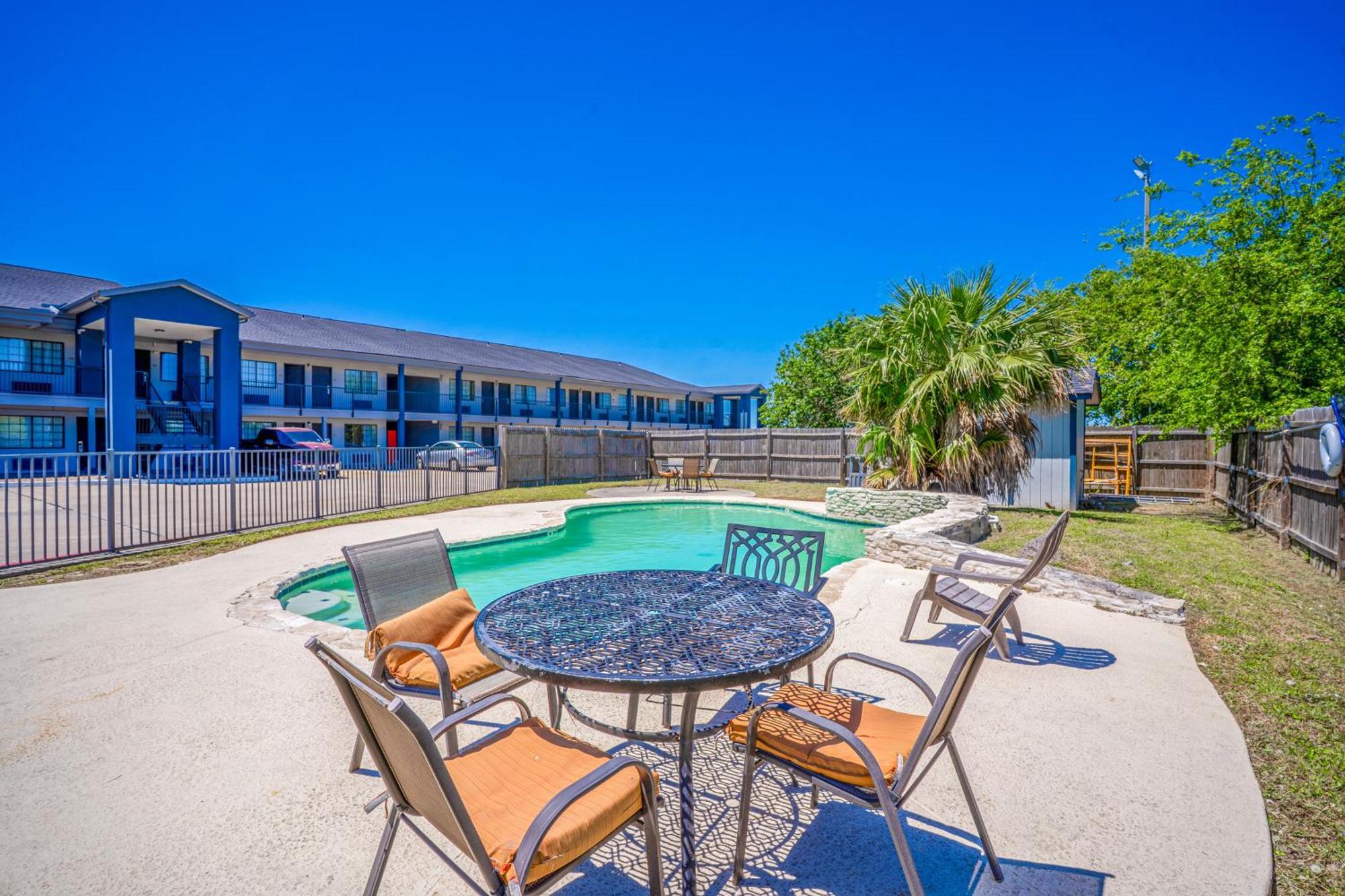 Executive Inn Port Lavaca By Oyo Exterior foto